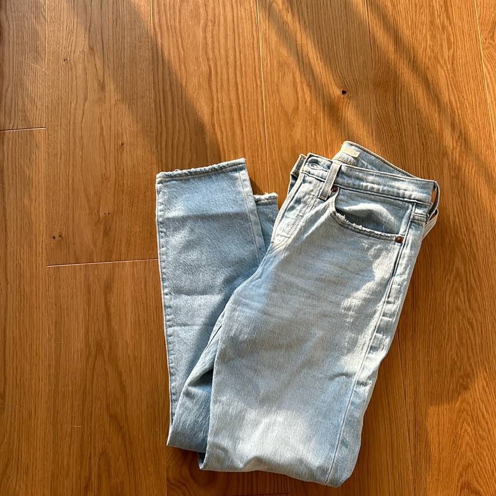 Levis wedge
